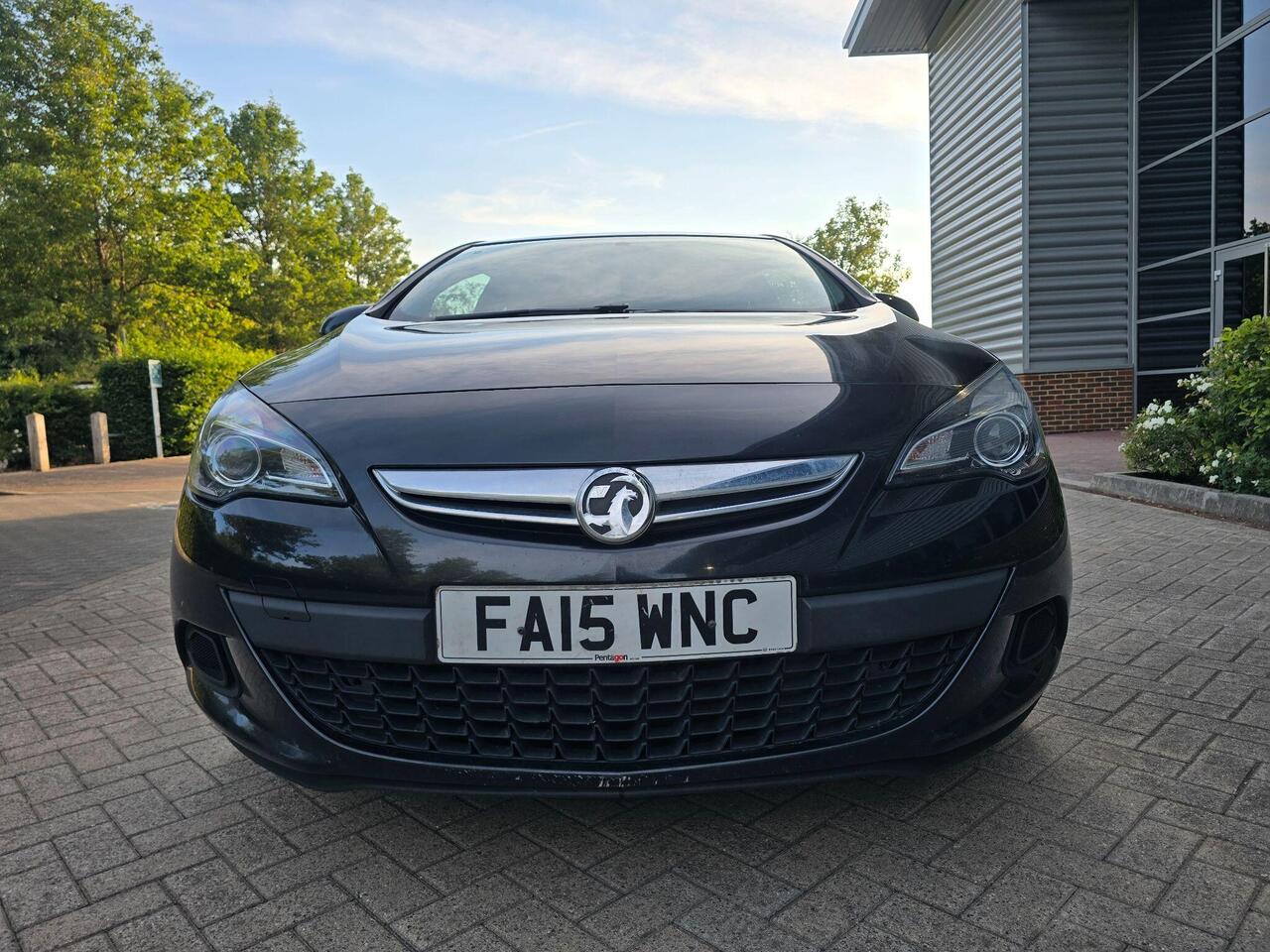Vauxhall Astra Gtc 2015 photo 3