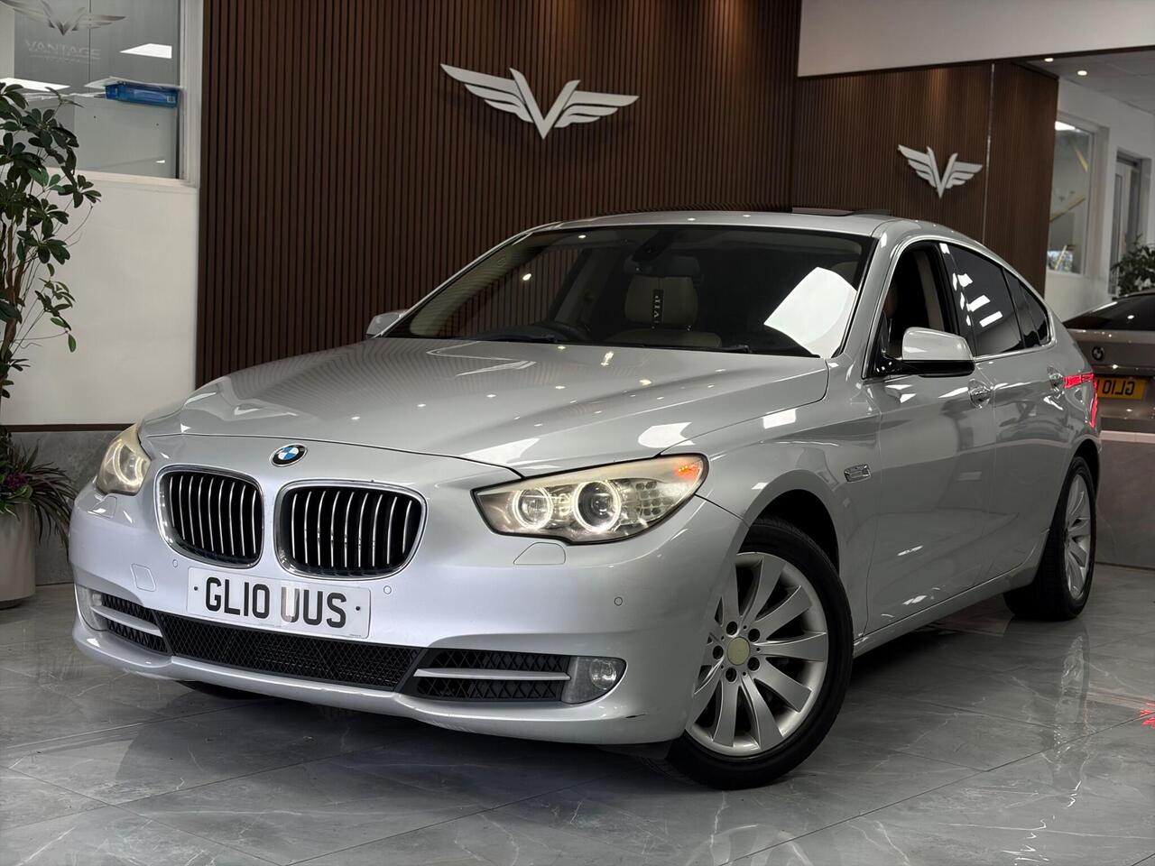 BMW 5 Series Gran Turismo 2010 photo 4
