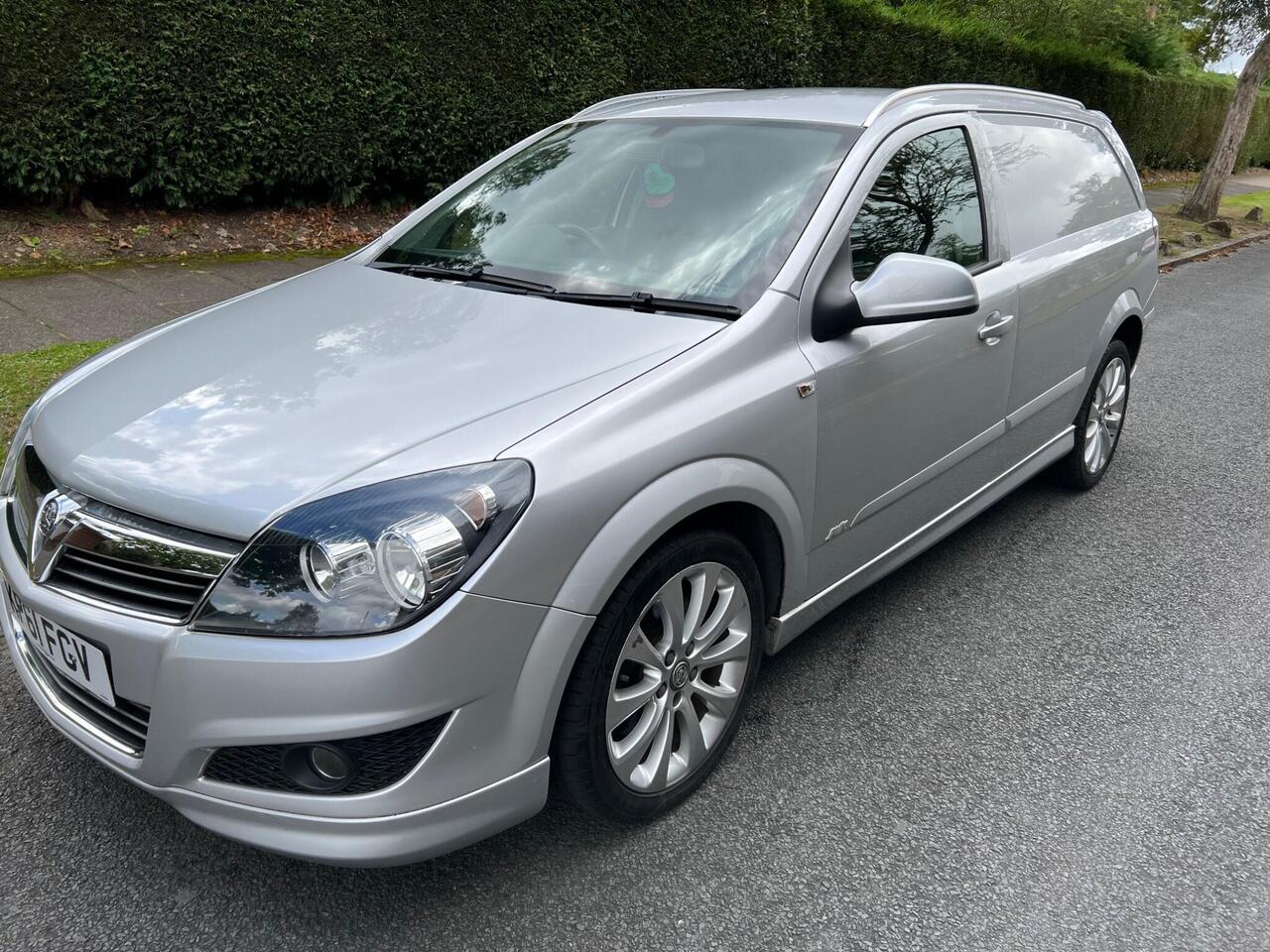 Vauxhall Astra Van 2011 photo 3