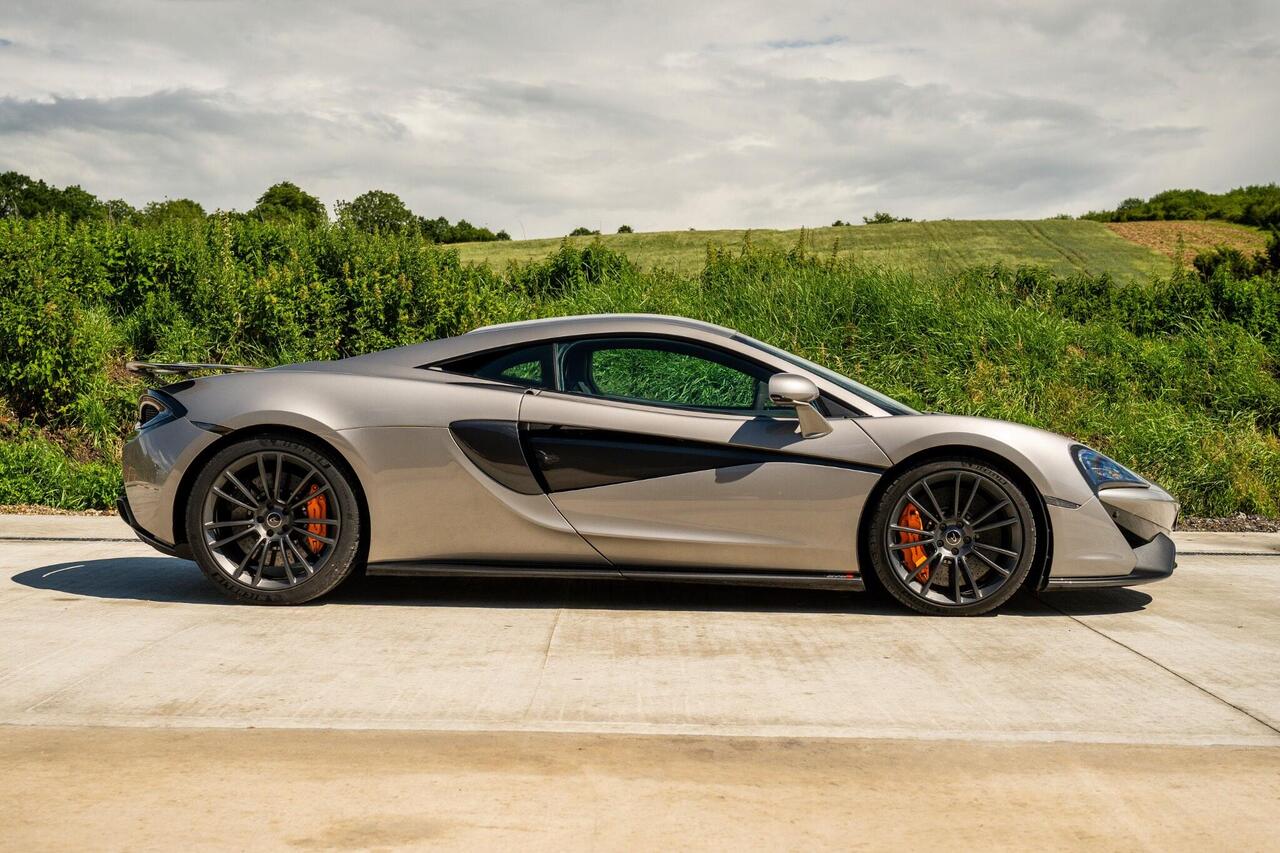 Mclaren 570S 2017 photo 3