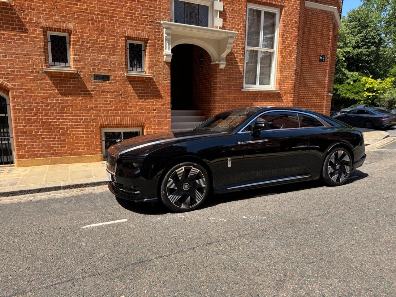 Rolls-Royce Spectre 2023 photo 2