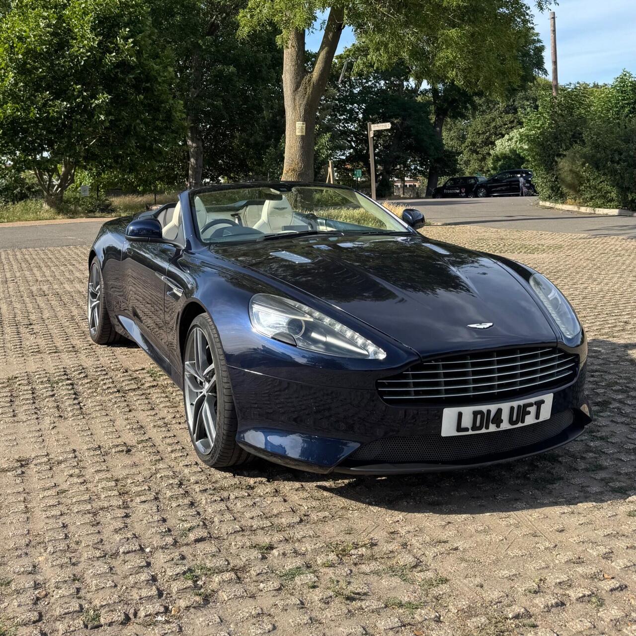 Aston Martin Db9 2014 photo 3
