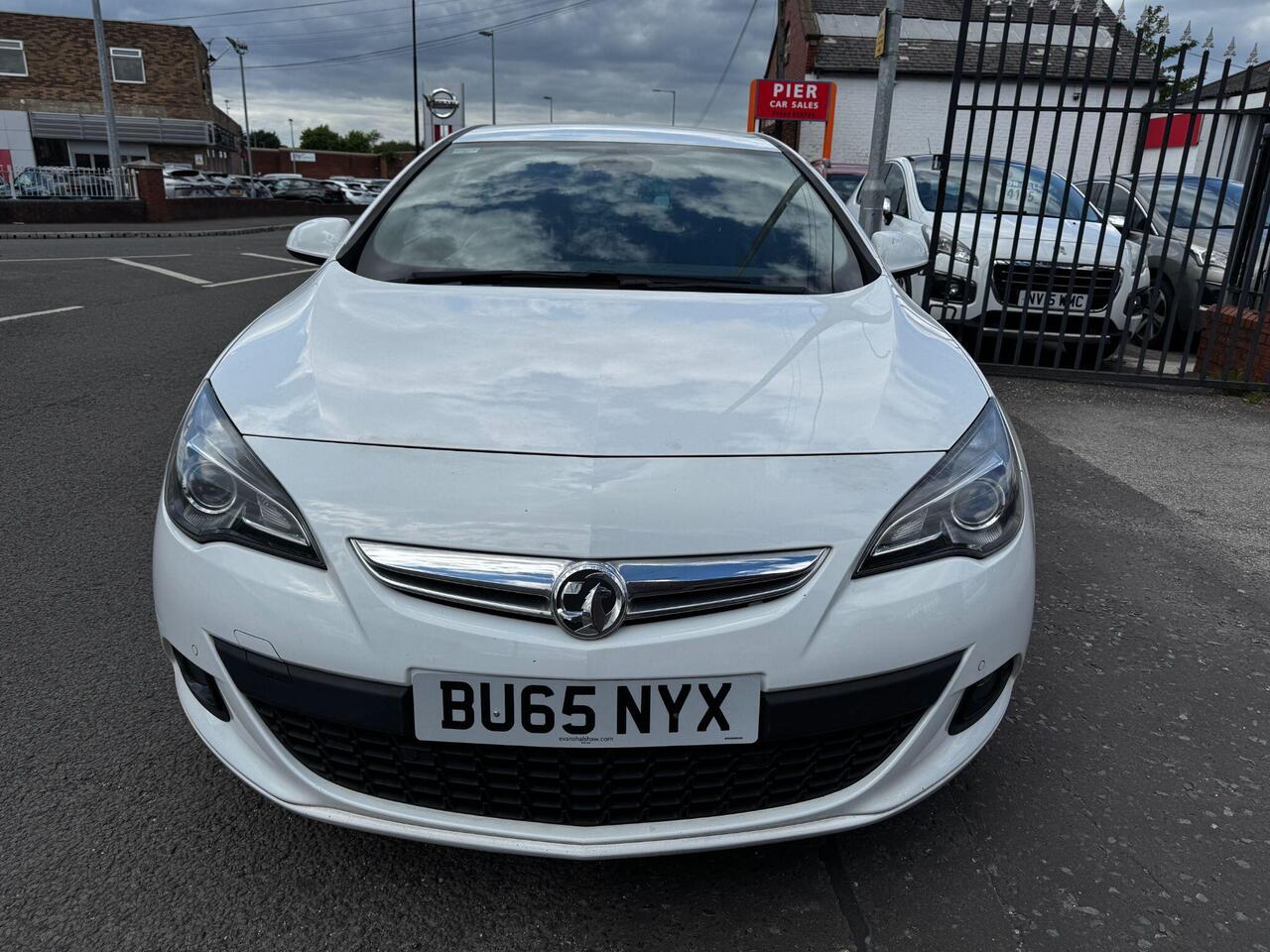 Vauxhall Astra Gtc 2015 photo 2