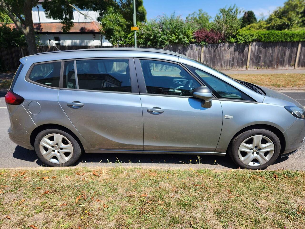 Vauxhall Zafira Tourer 2014 photo 3