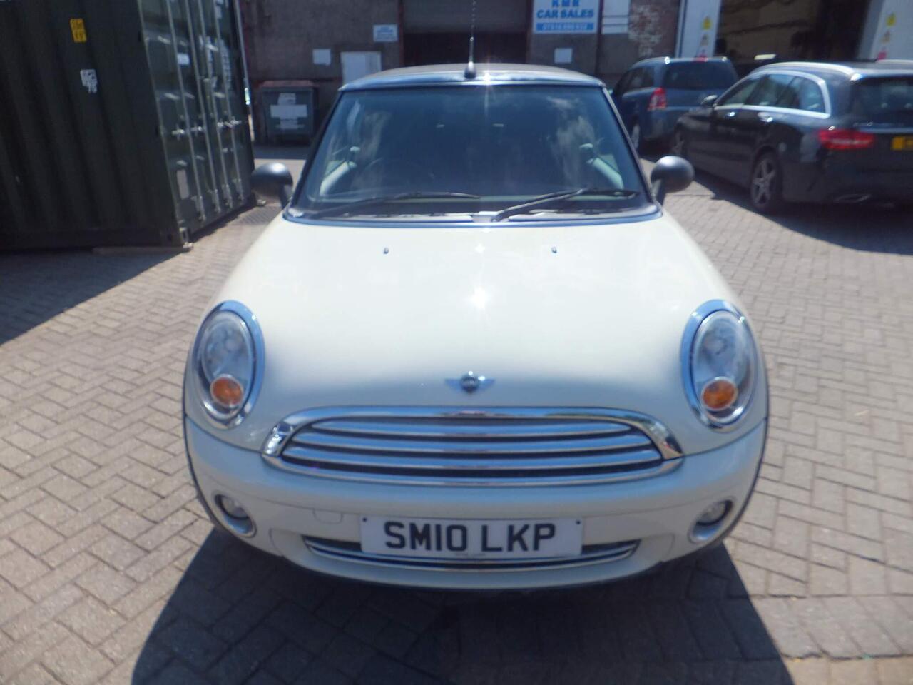 Mini Convertible 2010 photo 2