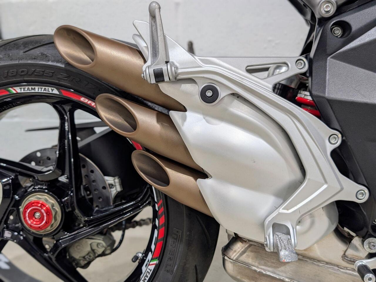 2016 MV Agusta Brutale 800 - Photo 15