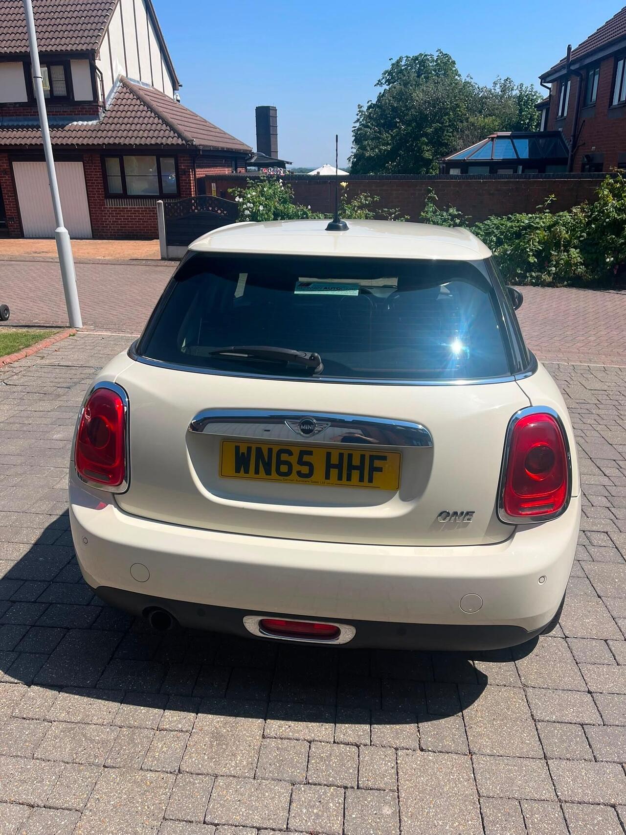 Mini Hatch 2015 photo 4