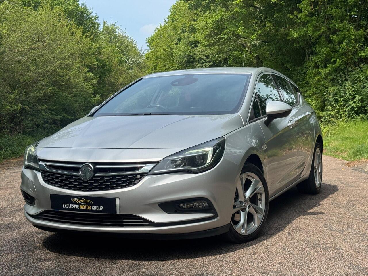 Vauxhall Astra 2017 photo 2