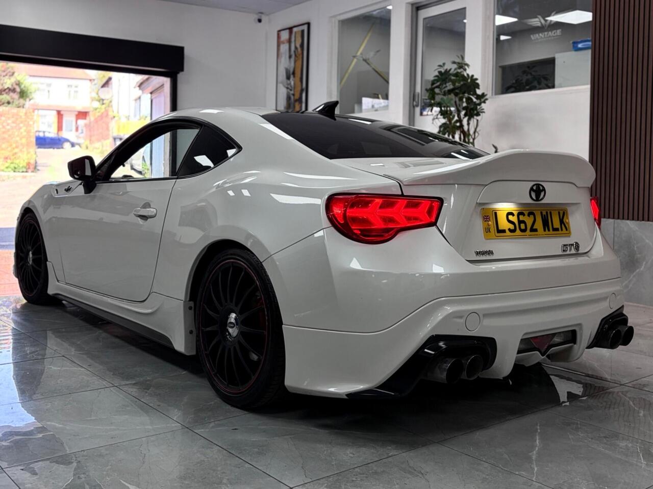 Toyota Gt86 2013 photo 2