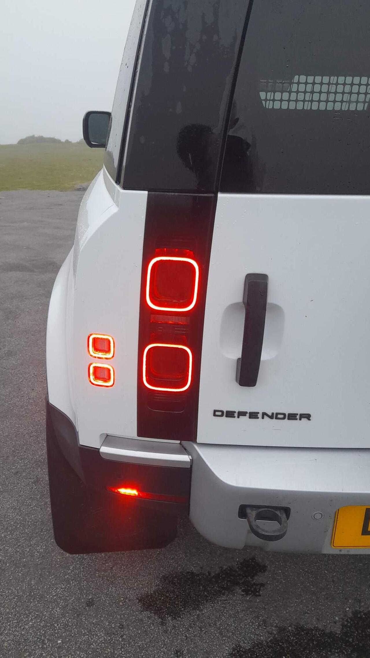 Land Rover Defender 90 2021 photo 5