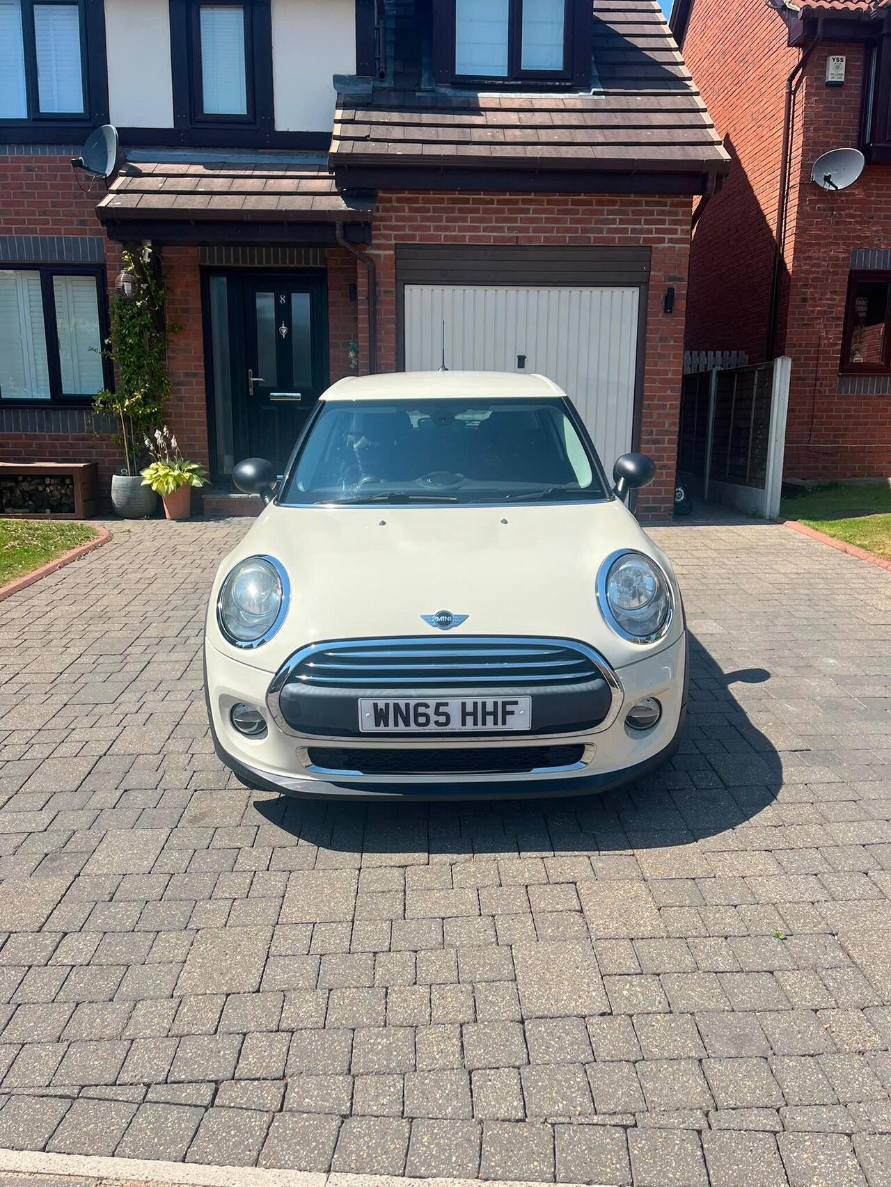 Mini Hatch 2015 photo 3