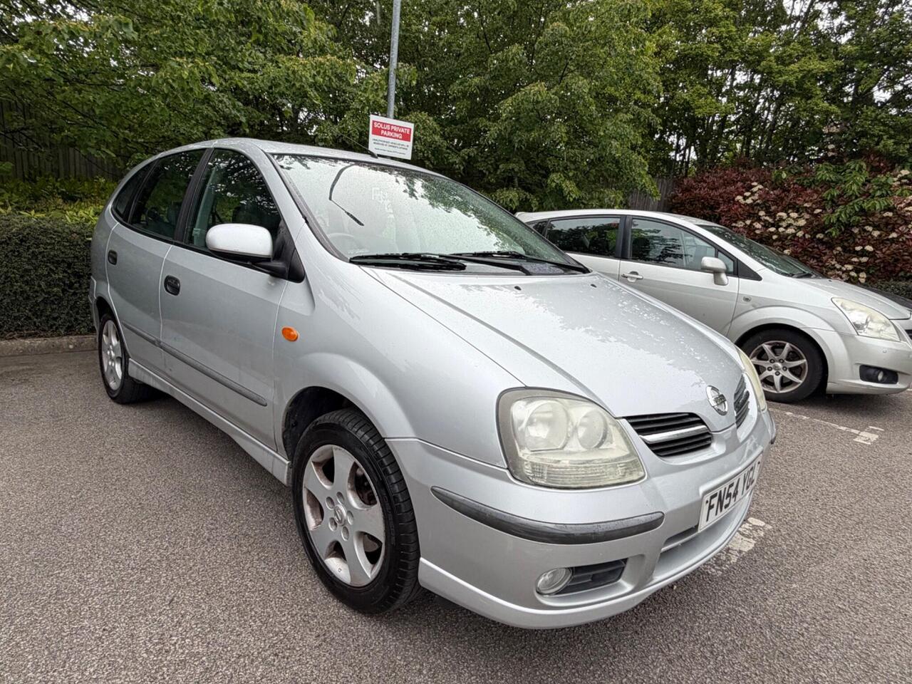 Nissan Almera Tino 2004 photo 5