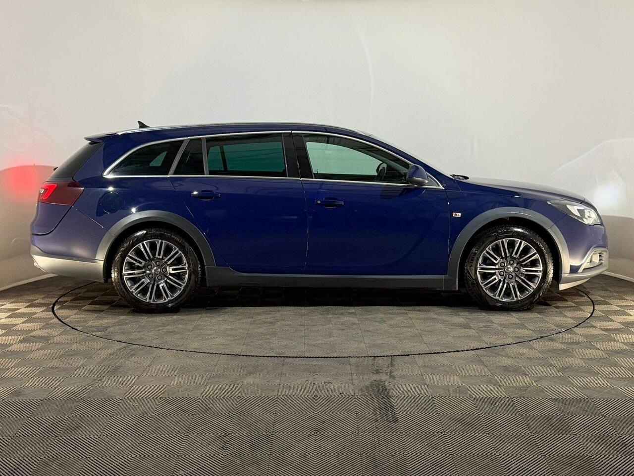 Vauxhall Insignia 2014 photo 4