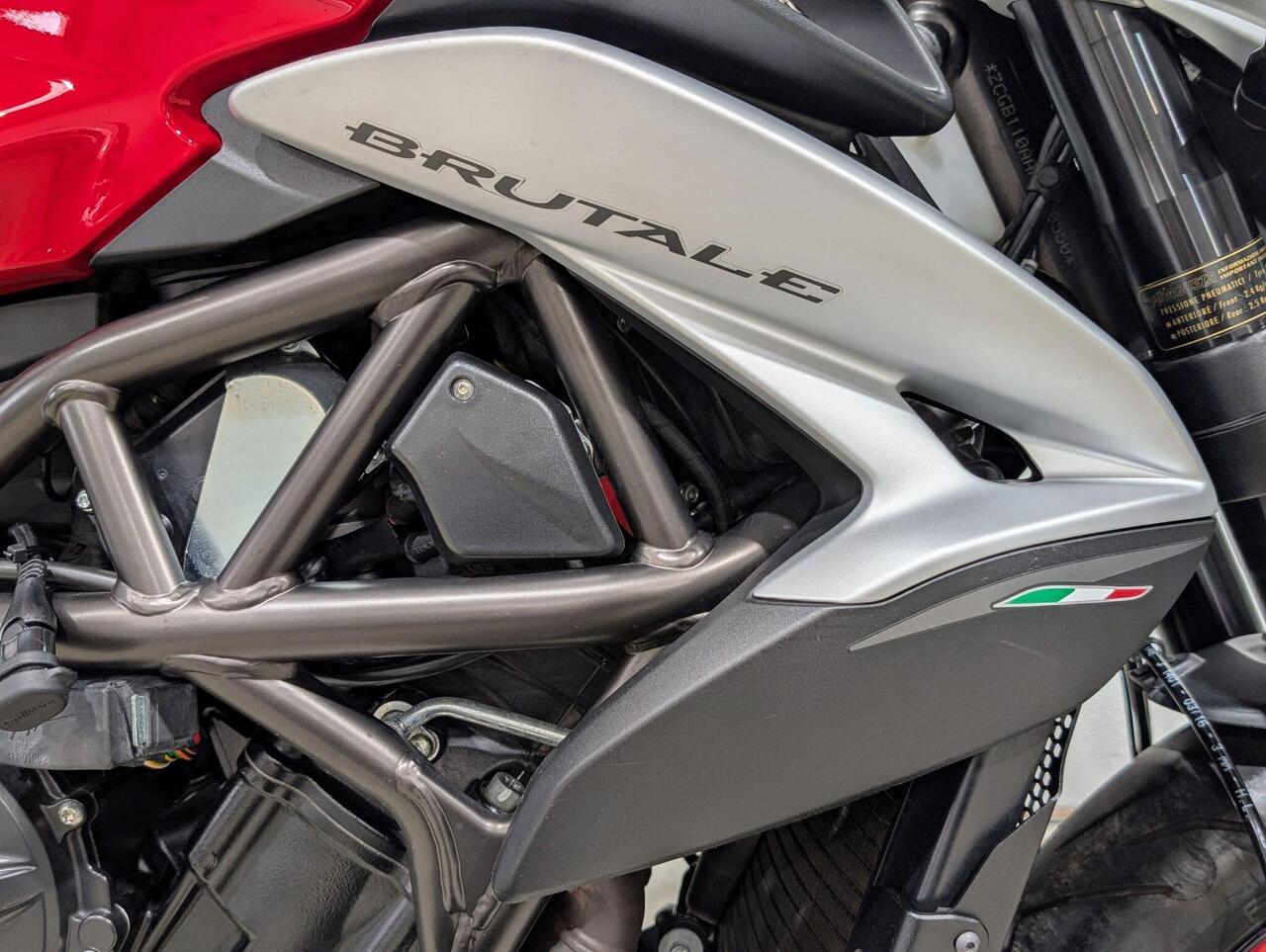 2016 MV Agusta Brutale 800 - Photo 16