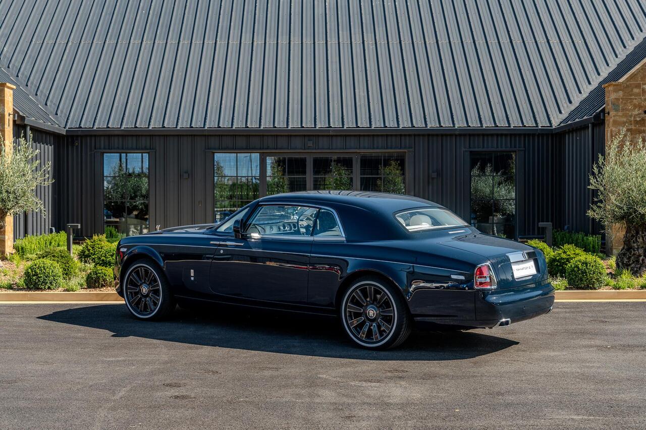 Rolls-Royce Phantom photo 5