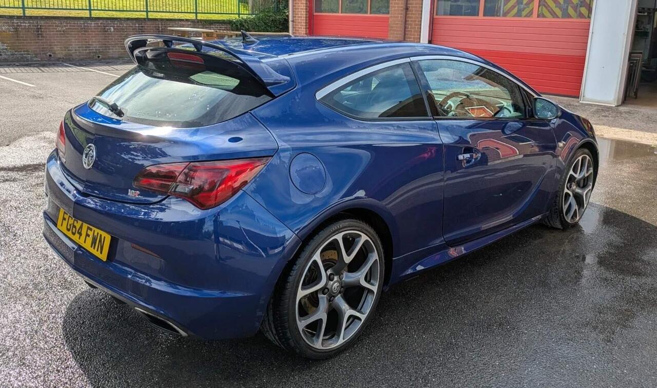 Vauxhall Astra Gtc 2014 photo 5