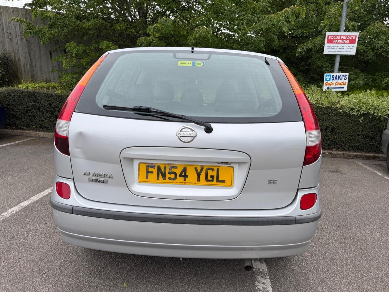 Nissan Almera Tino 2004 photo 2