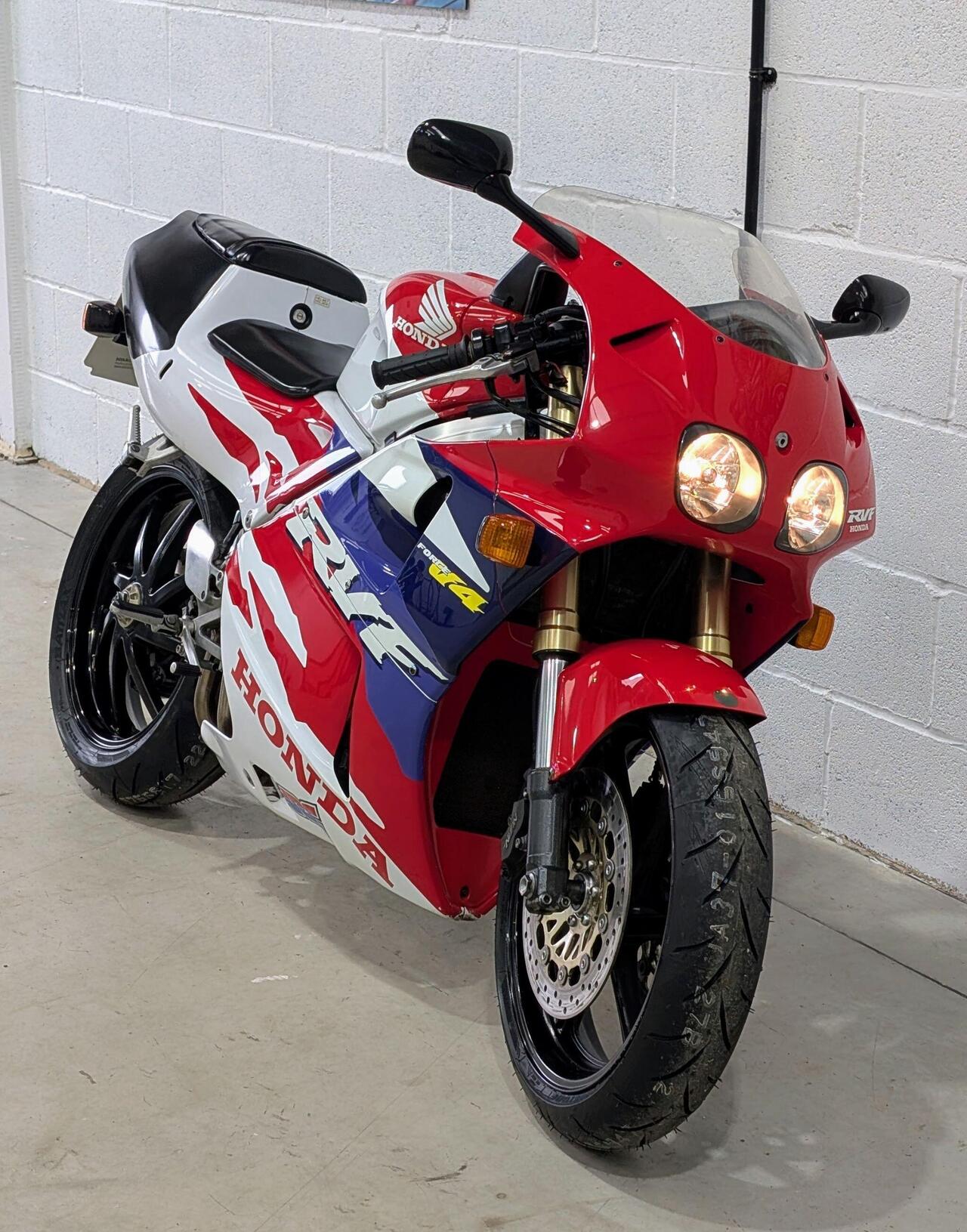 1995 Honda RVF400 - Photo 7