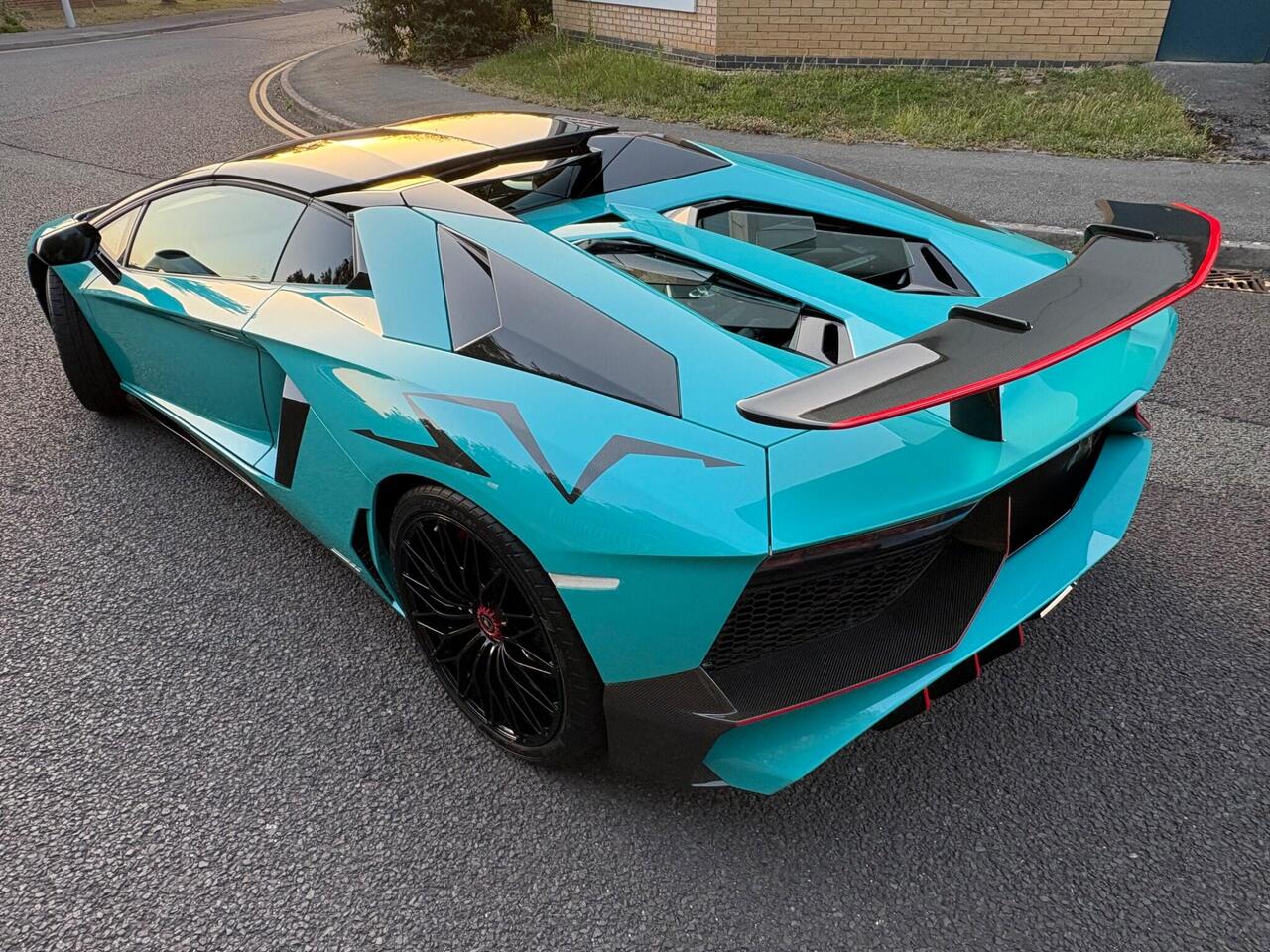 Lamborghini Aventador 2017 photo 2