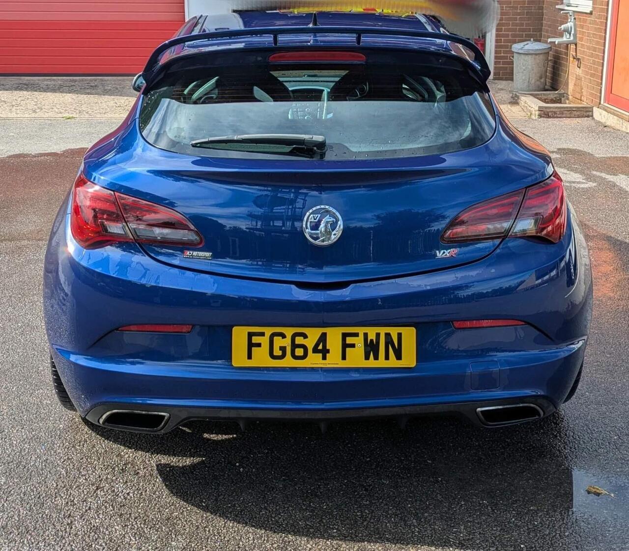 Vauxhall Astra Gtc 2014 photo 4