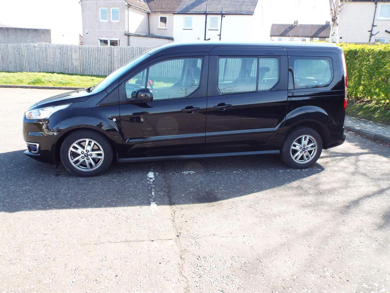 Ford Grand Tourneo Connect 2019 photo 4