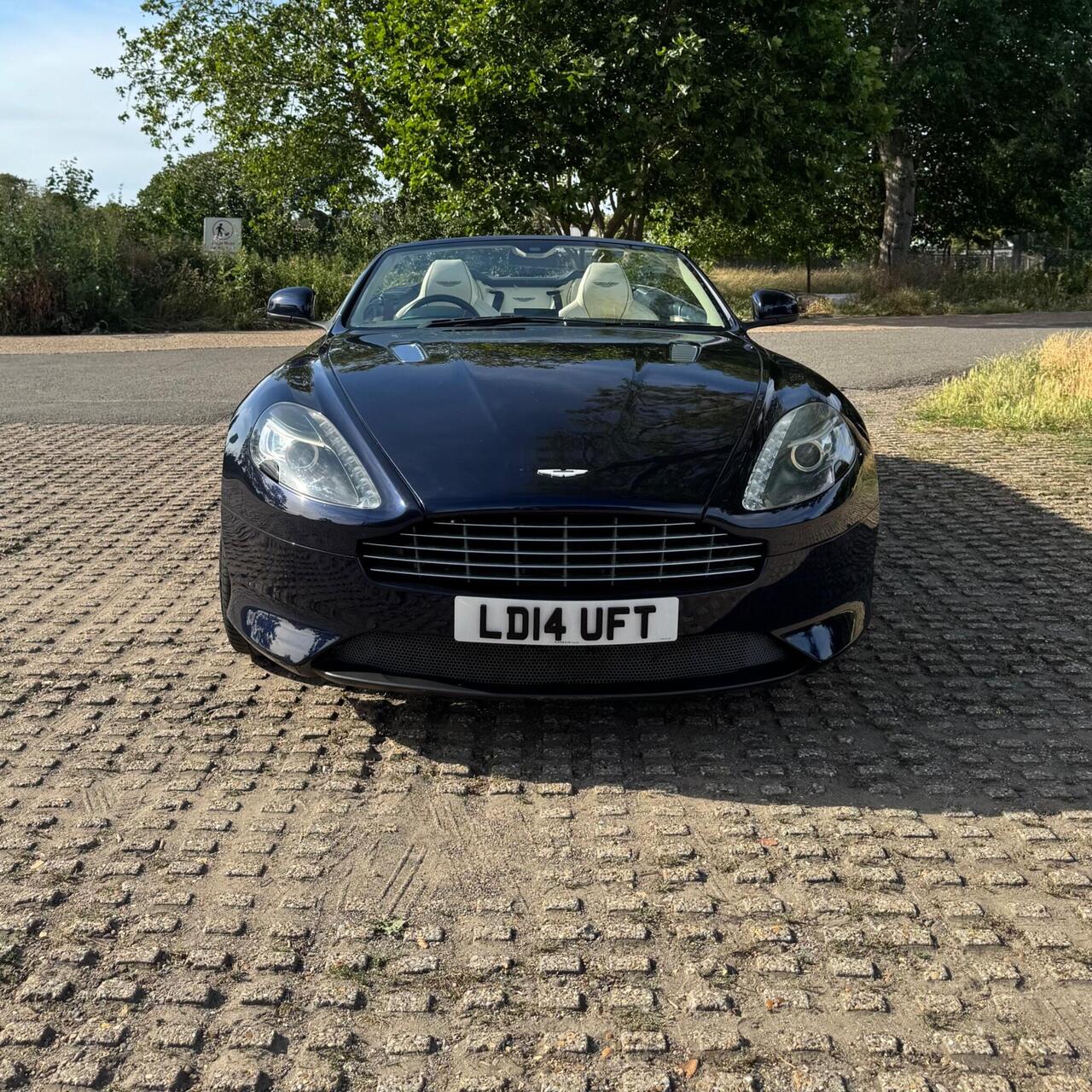 Aston Martin Db9 2014 photo 5
