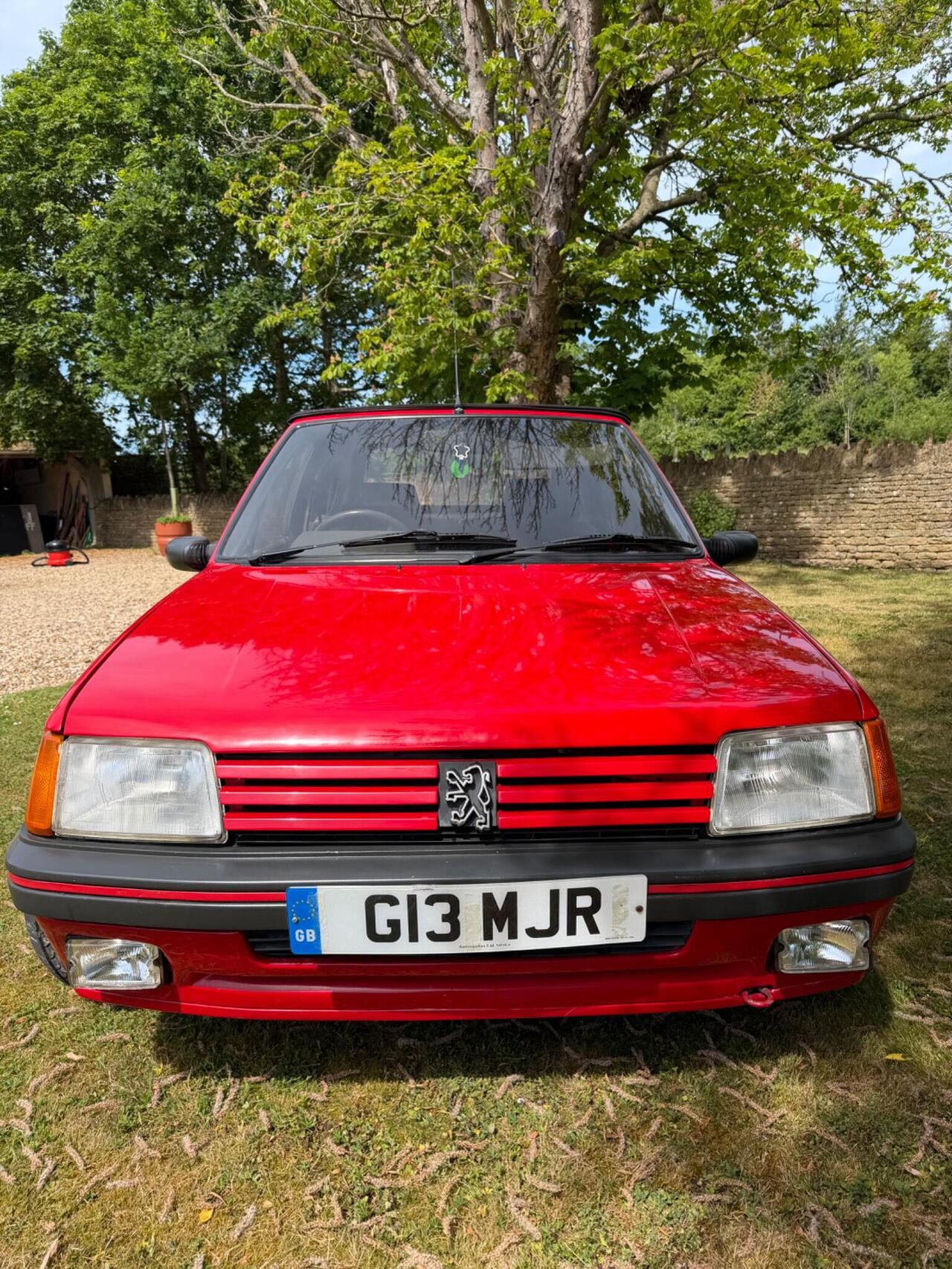Peugeot 205 1990 photo 2