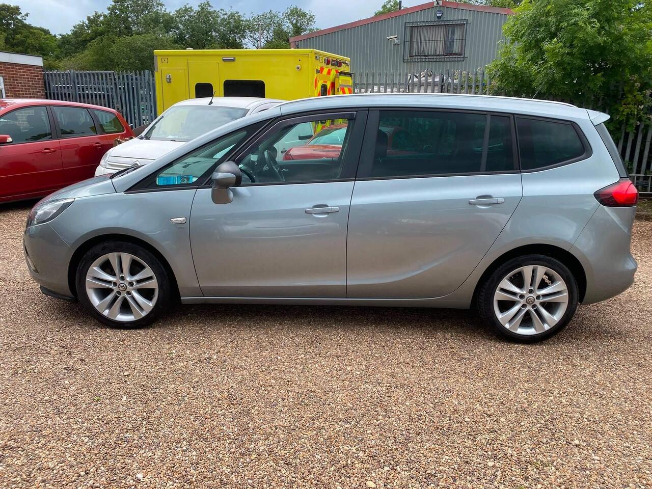 Vauxhall Zafira Tourer 2014 photo 3