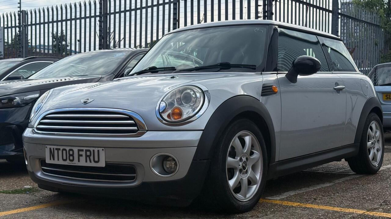 Mini Hatch 2008 photo 5