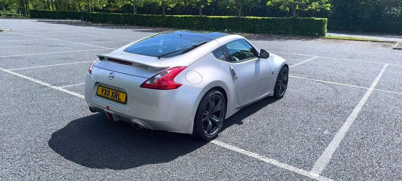 Nissan 370Z 2011 photo 2