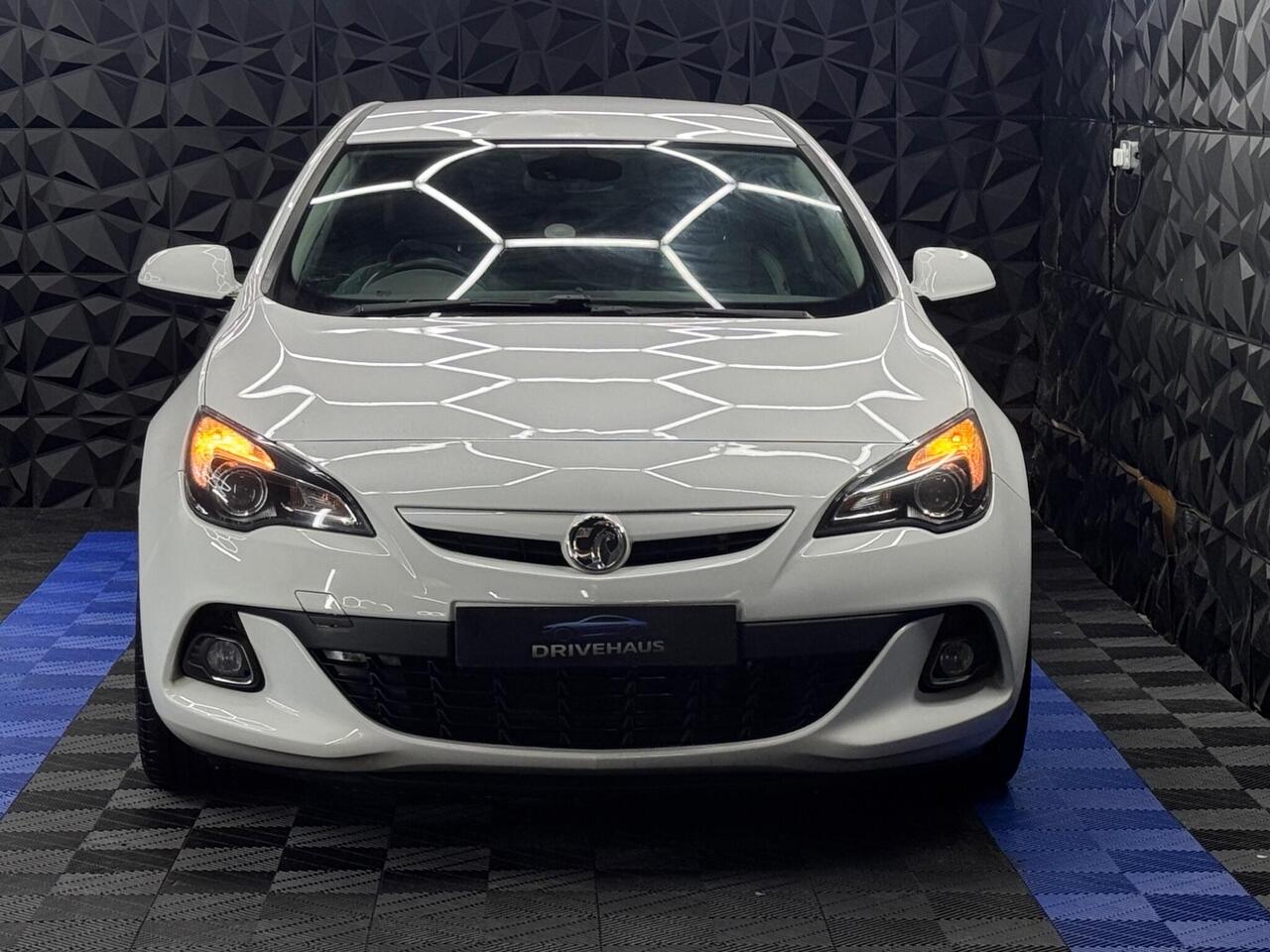 Vauxhall Astra Gtc 2016 photo 2