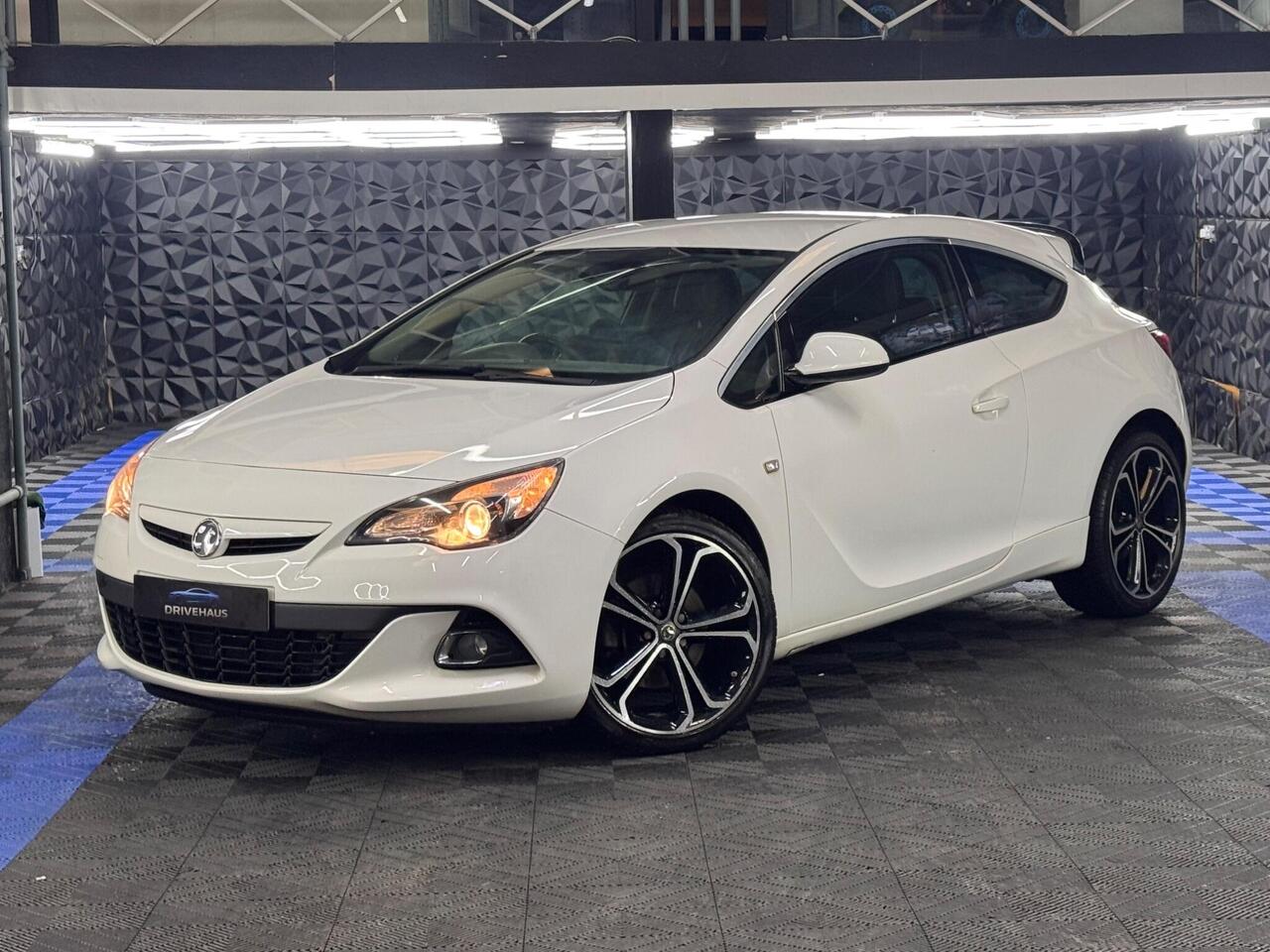 Vauxhall Astra Gtc 2016 photo 3
