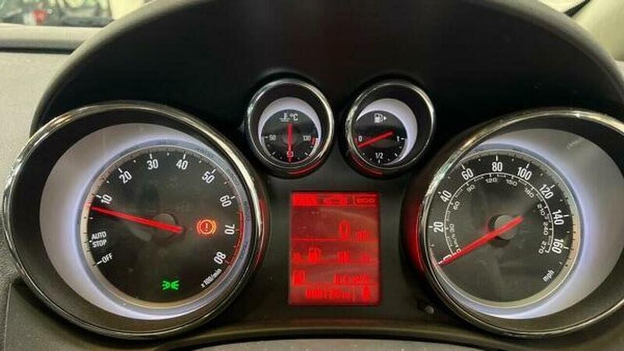 Vauxhall Astra Gtc 2013 photo 2