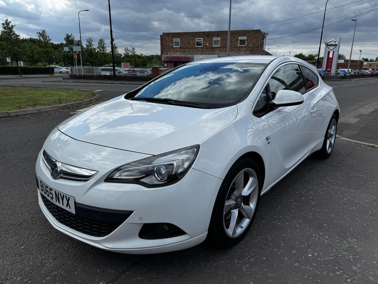 Vauxhall Astra Gtc 2015 photo 3