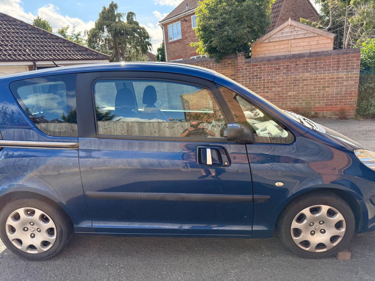 Peugeot 1007 2006 photo 2
