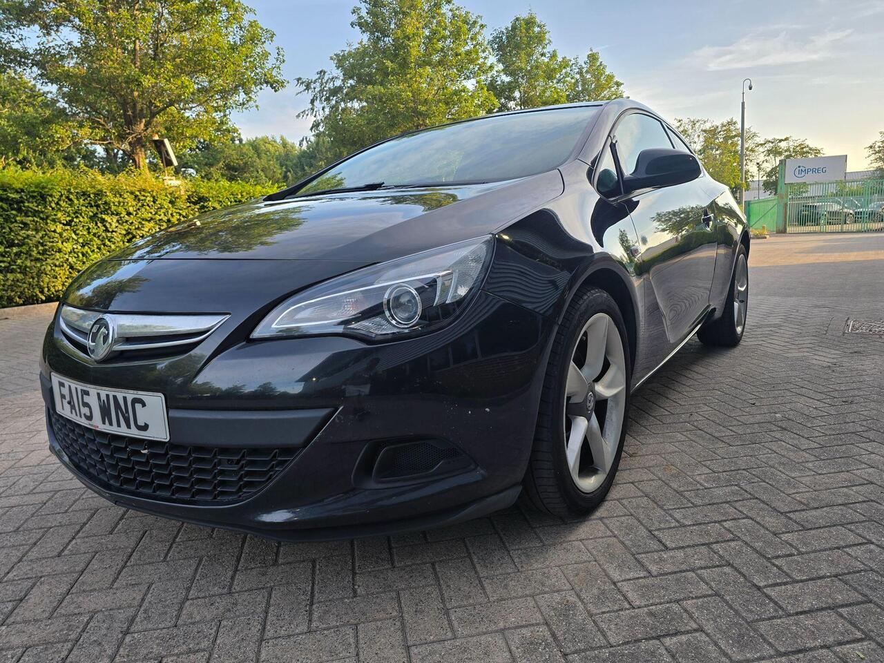 Vauxhall Astra Gtc 2015 photo 4
