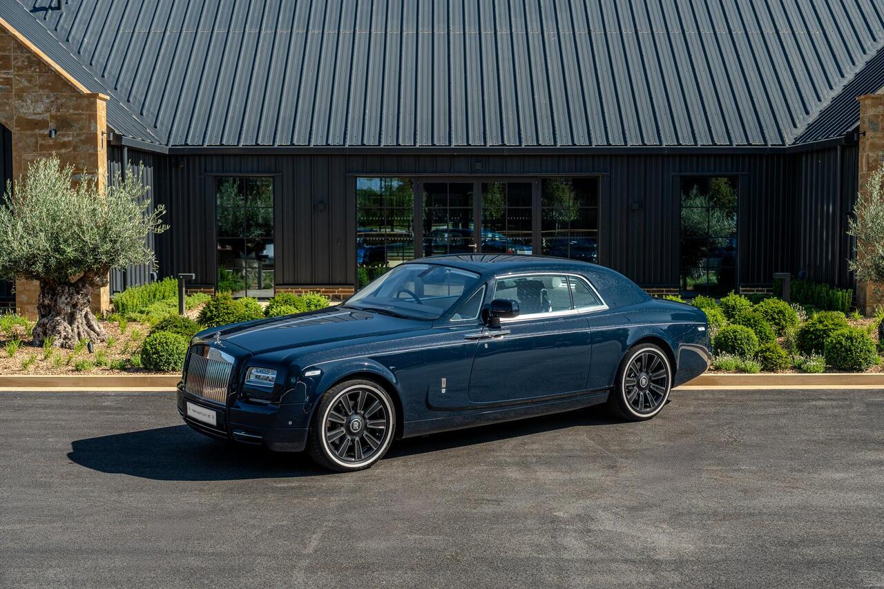 Rolls-Royce Phantom photo 3