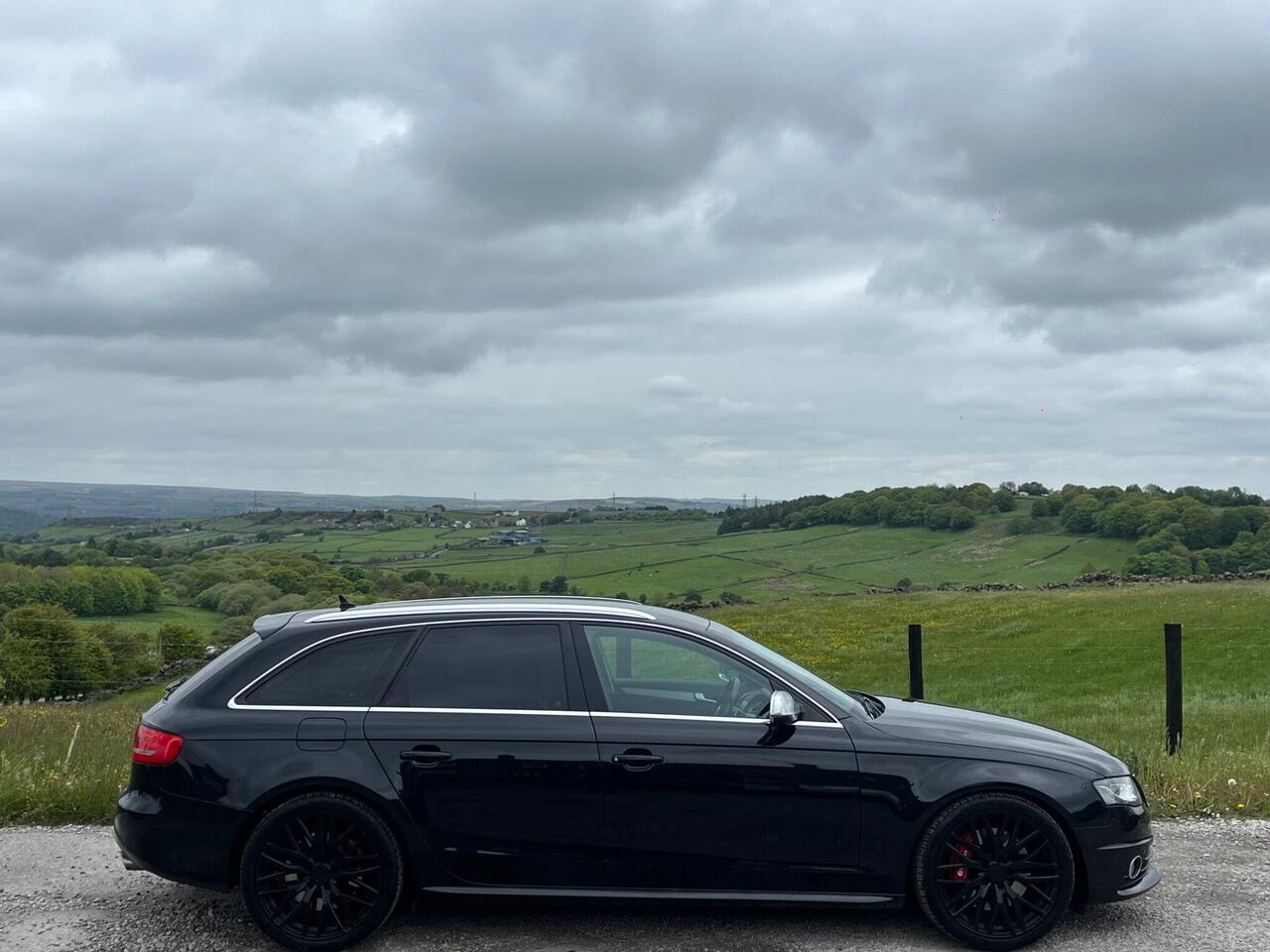 Audi S4 Avant 2010 photo 4