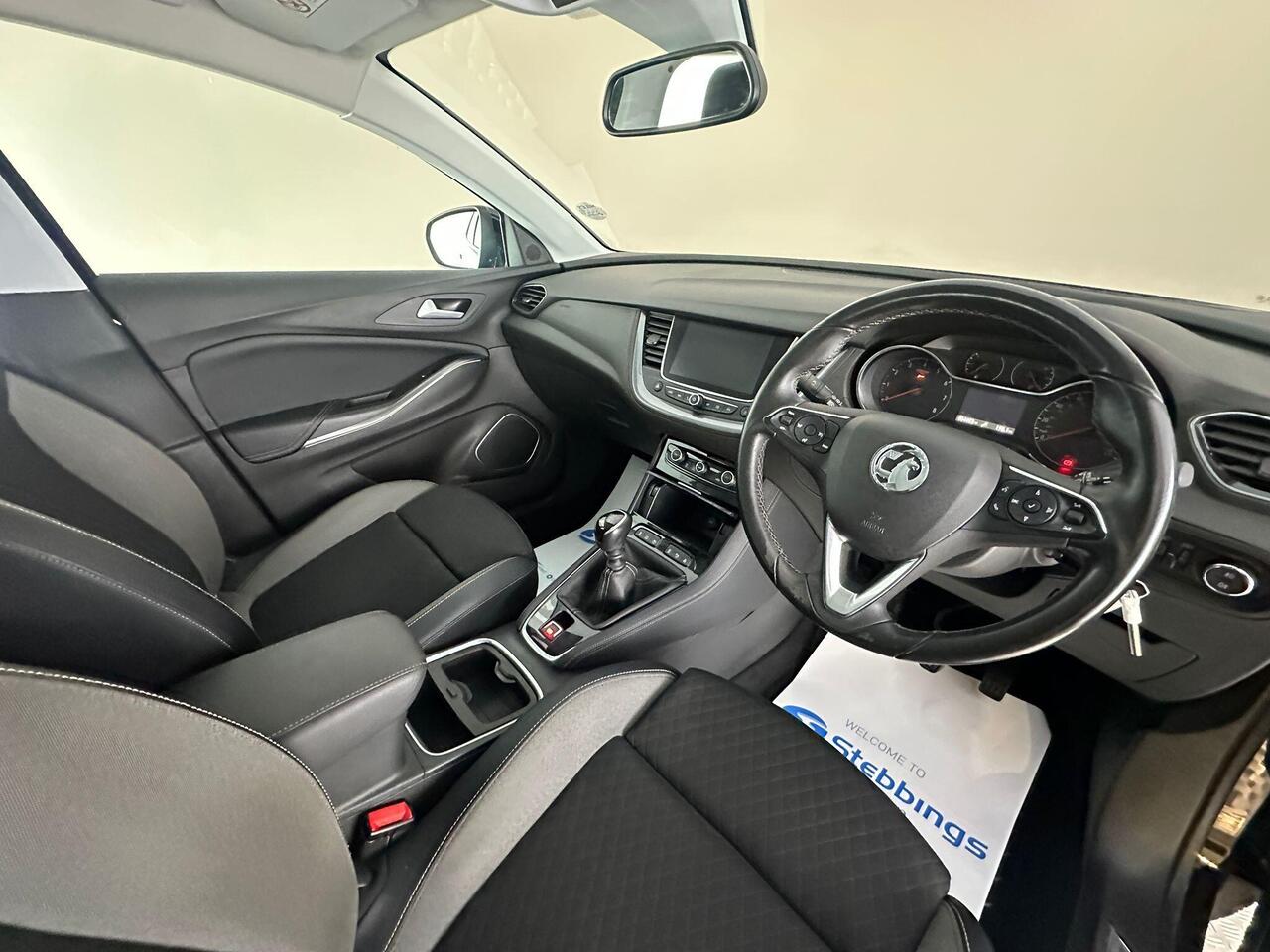 Vauxhall Grandland X BV68KKY