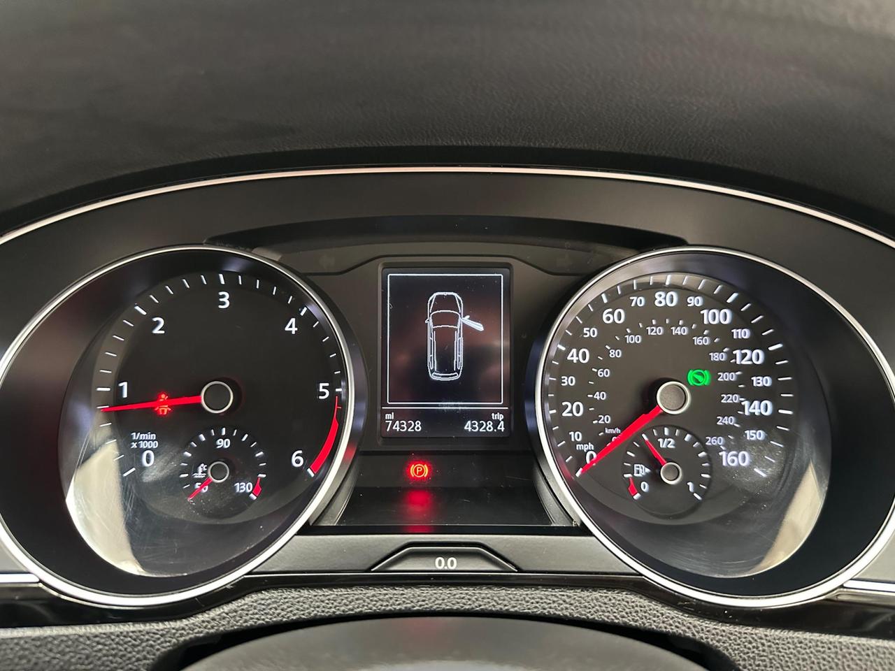 Volkswagen Passat VN69VMY