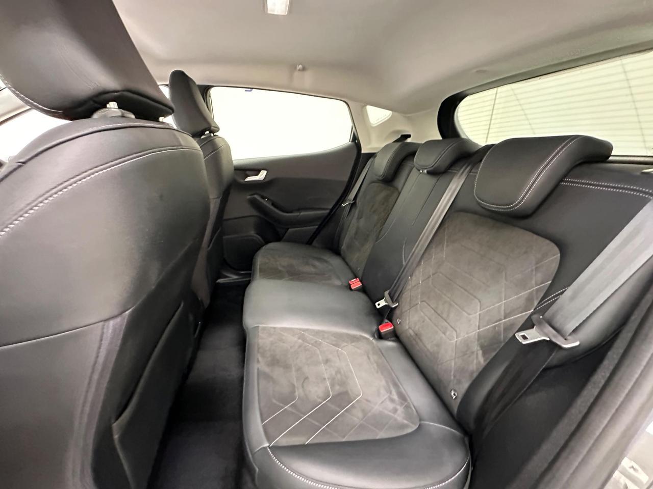 Ford Fiesta LD72JVC