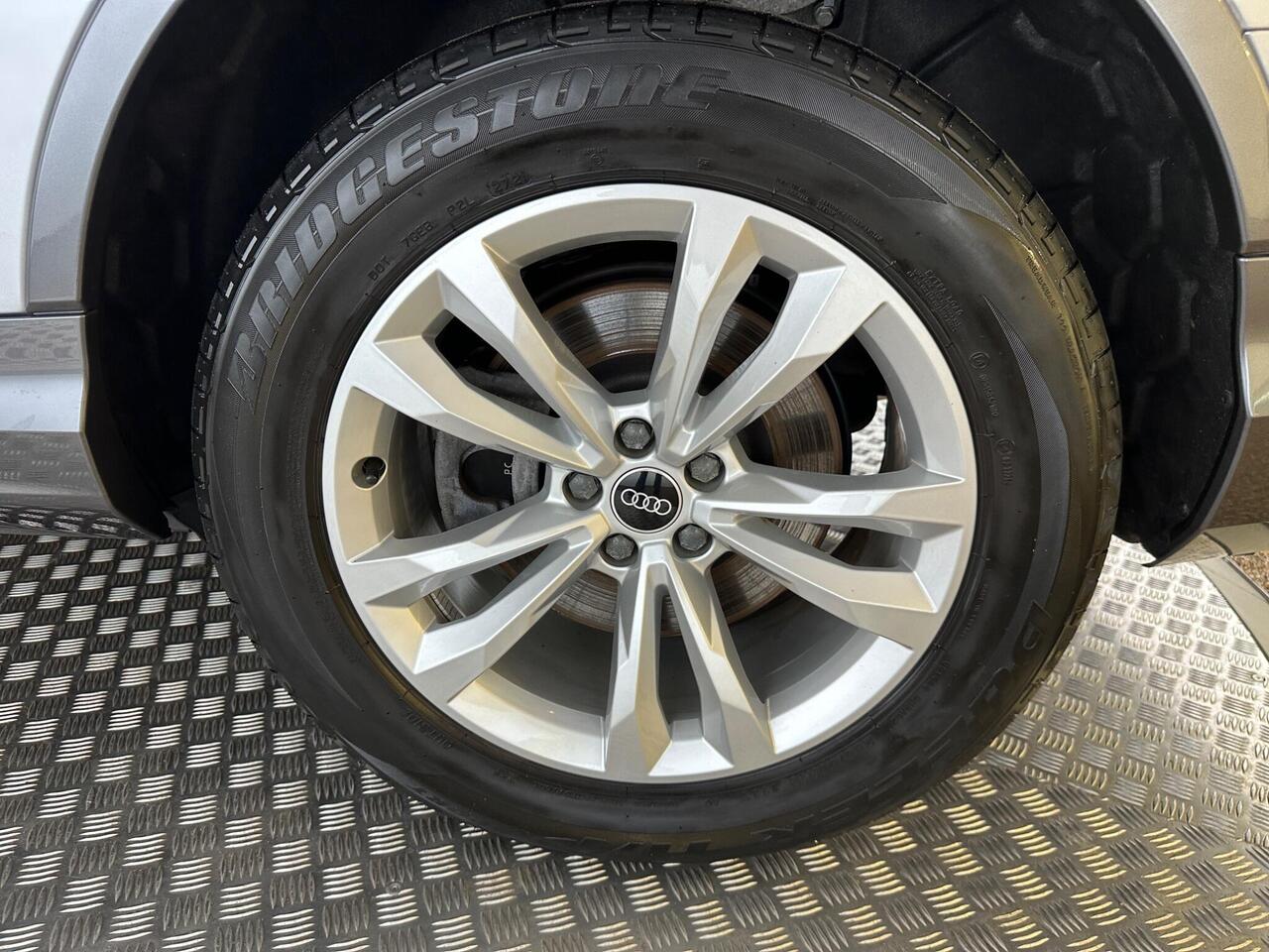 Audi Q7 GX22WMM