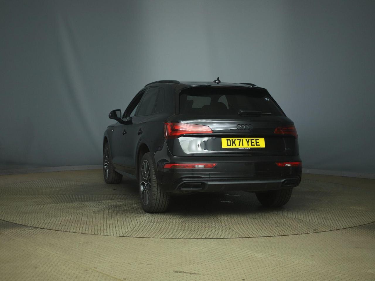 Audi Q5 DK71YEE