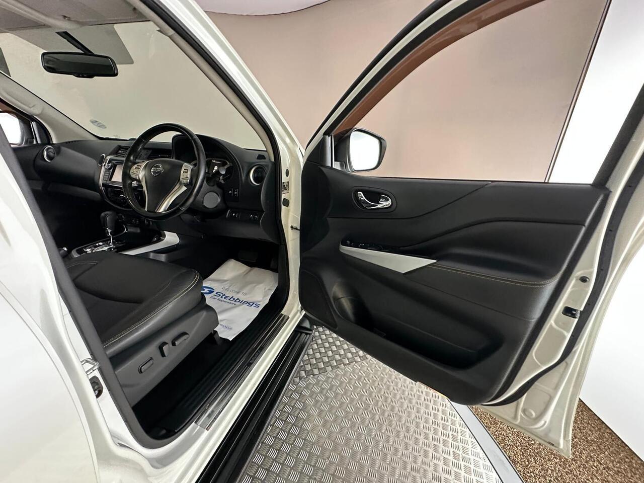 Nissan Navara HJ68GNU