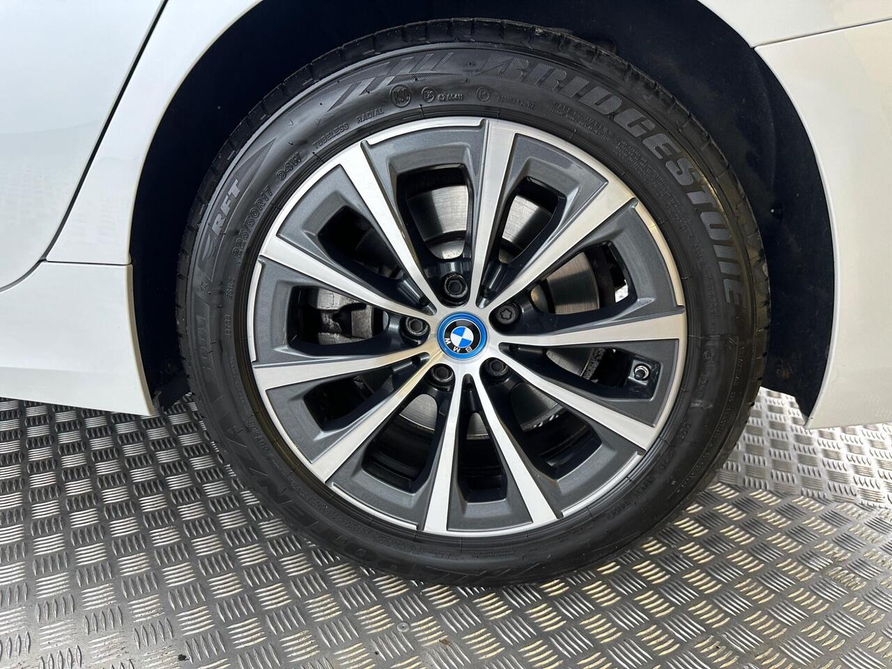 BMW 3 Series LC73GXV