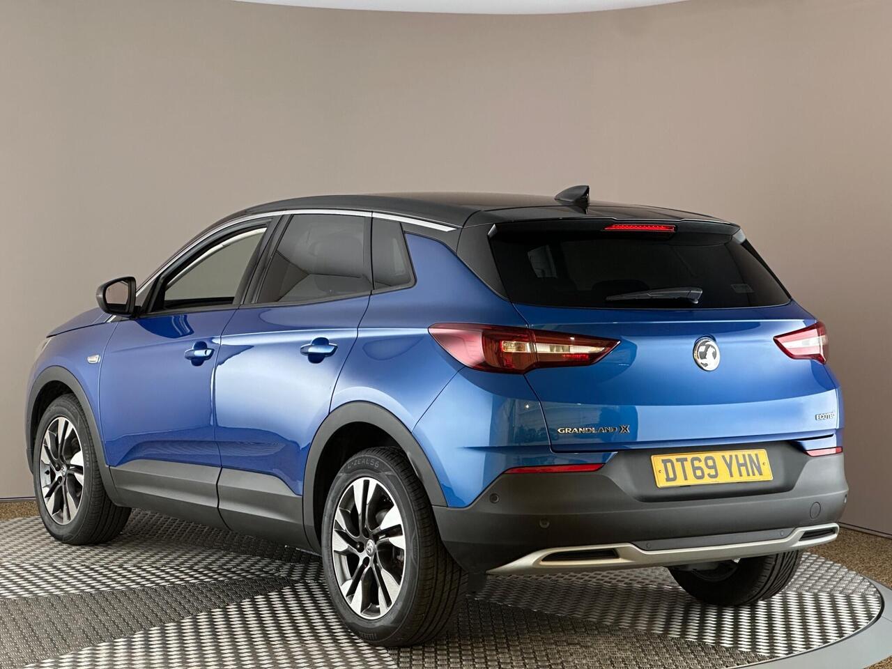 Vauxhall Grandland X DT69YHN