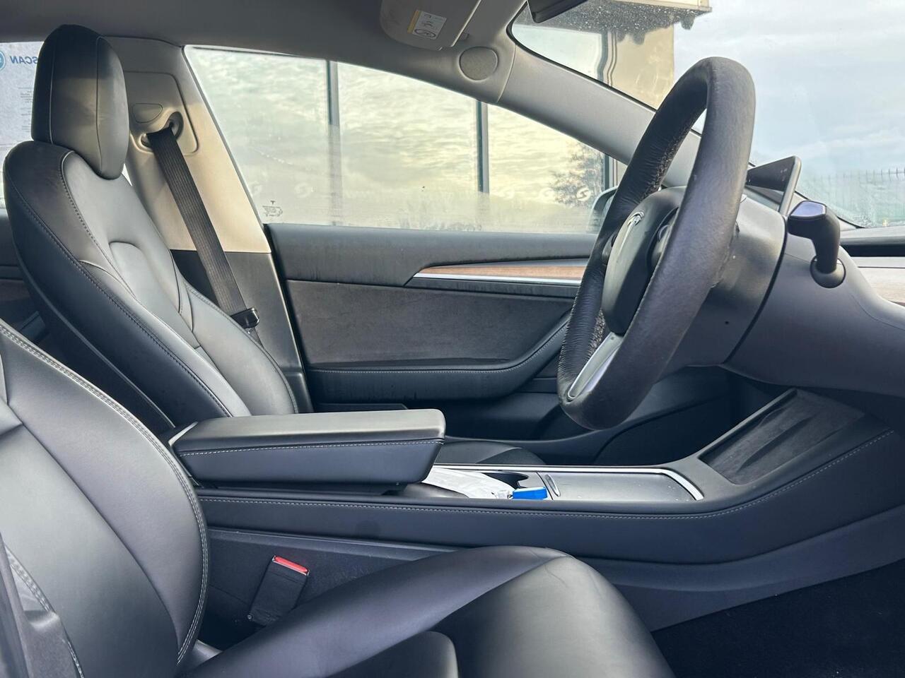 Tesla Model 3 AF72VXM