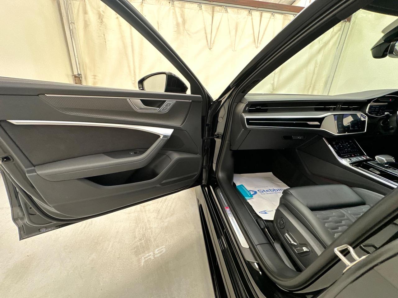 Audi RS6 Avant WU71CXE