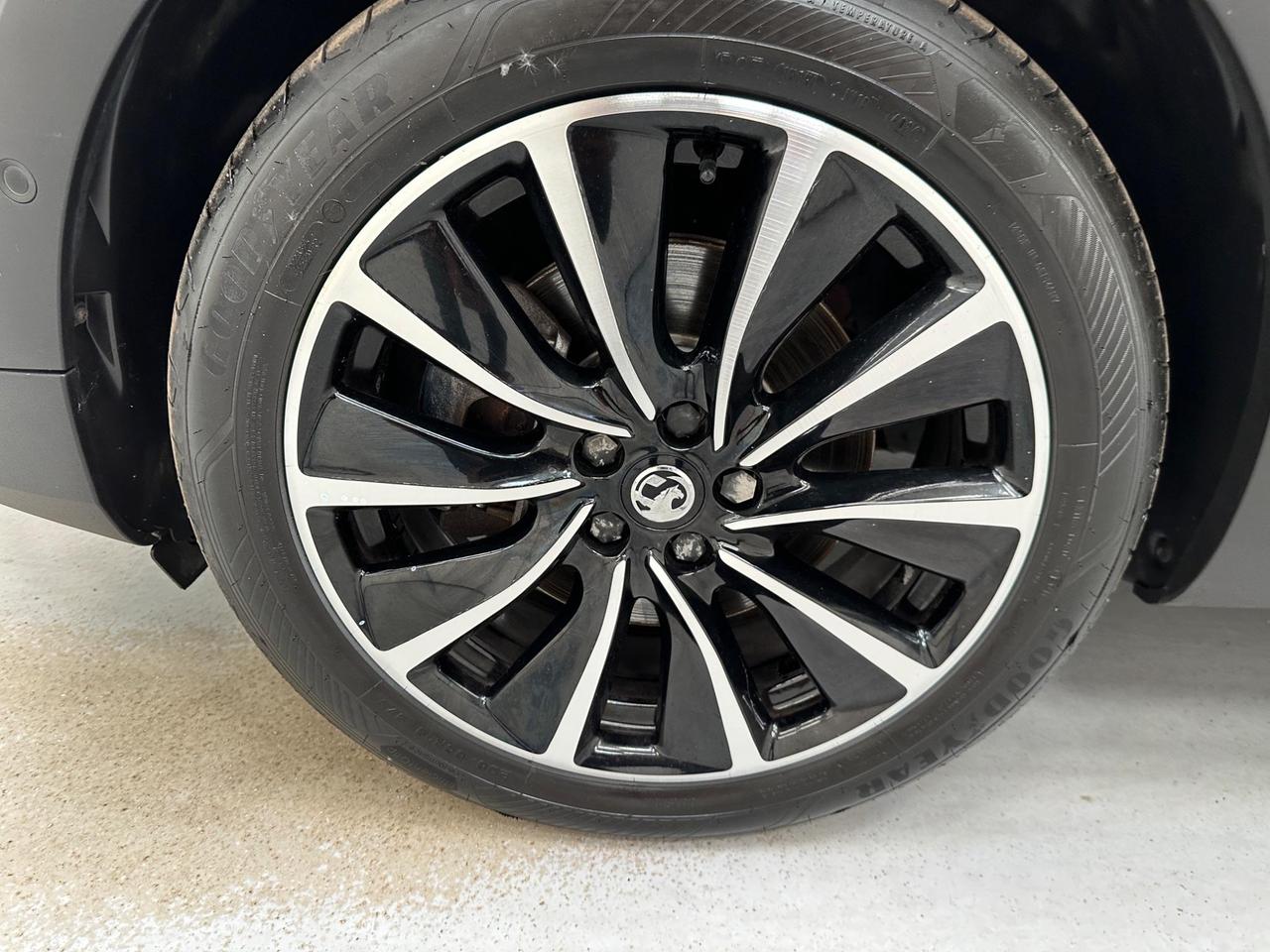 Vauxhall Grandland X BL69ZGN