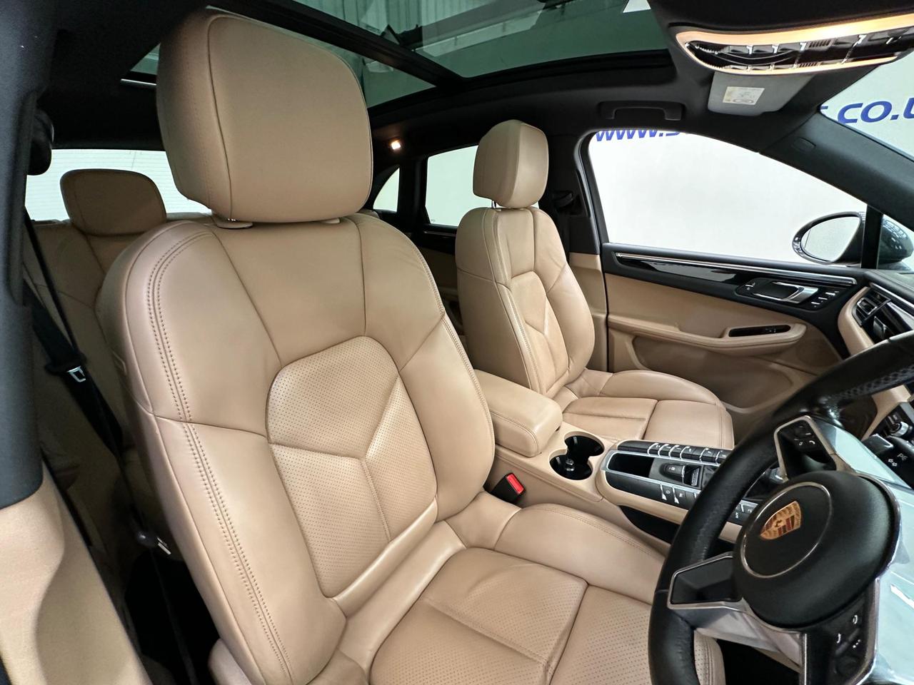 Porsche Macan AE69ODL